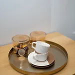 And Апартаменты *